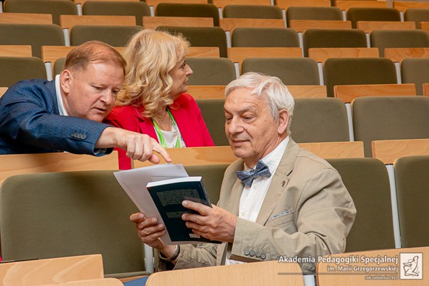 Od prawej Prof. B. Śliwerski, Prof. M. Wrońska, Prof. Y. Pelekh